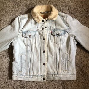 levi’s sherpa denim jacket